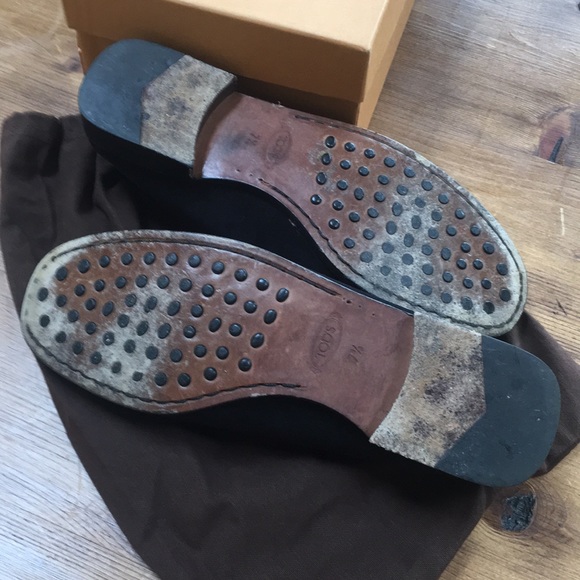 Tod’s Classic Black Suede Penny Moccasin. 7.5 - Picture 4 of 7